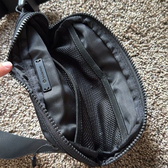 lululemon athletica Black Crossbody Bag - Picture 2 of 2
